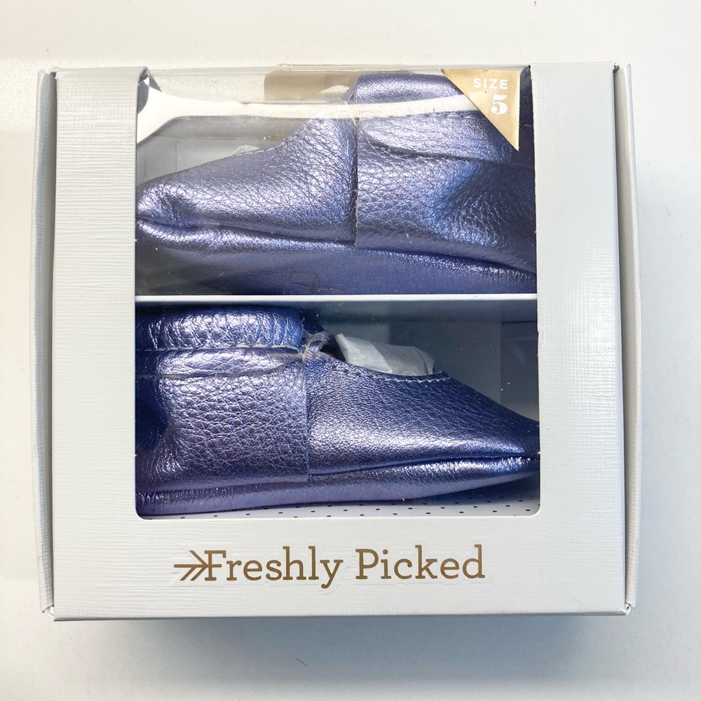 BNIB! FRESHLY PICKED Metallic Purple Ballet Flat - Picture 9 of 13